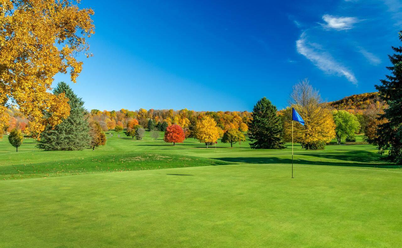 Cable hollow golf deals course russell pa